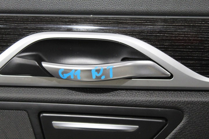 фото №4, Боковина двері правий зад bmw 7 g11