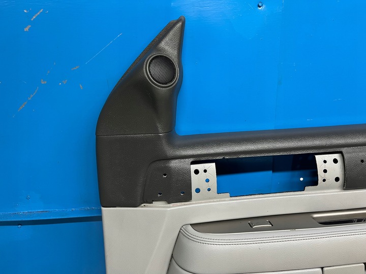 фото №8, Navigator ii 03 боковина оббивка двері праві перед