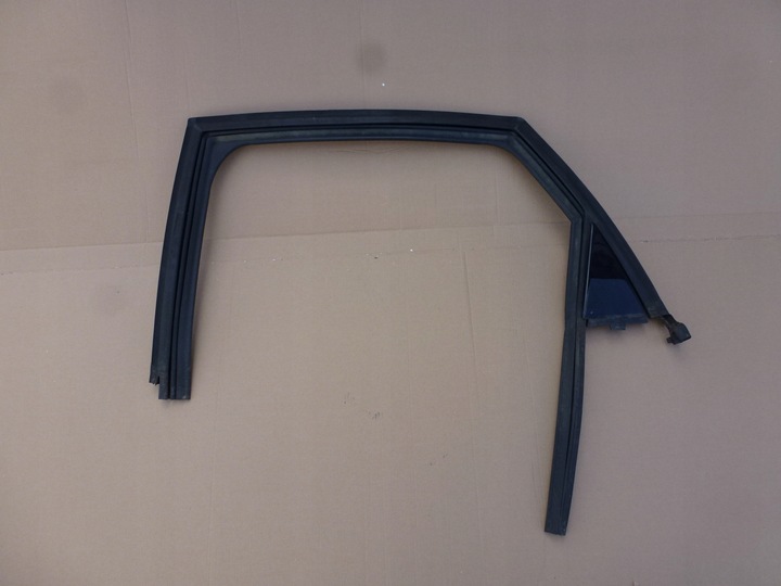 фото №1, Планка прокладка дверь зад левая citroen c4 ii b7