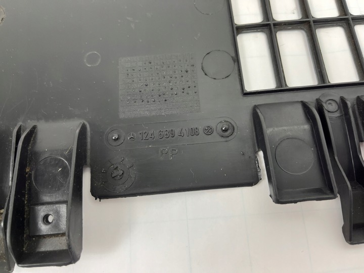 фото №6, Захист нижня панелі розподільчої na nogami пасажира mercedes w124 1246894108