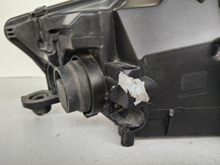 фото №8, Лампа правая фара audi a4 b9 8w 8w0 15- полный led