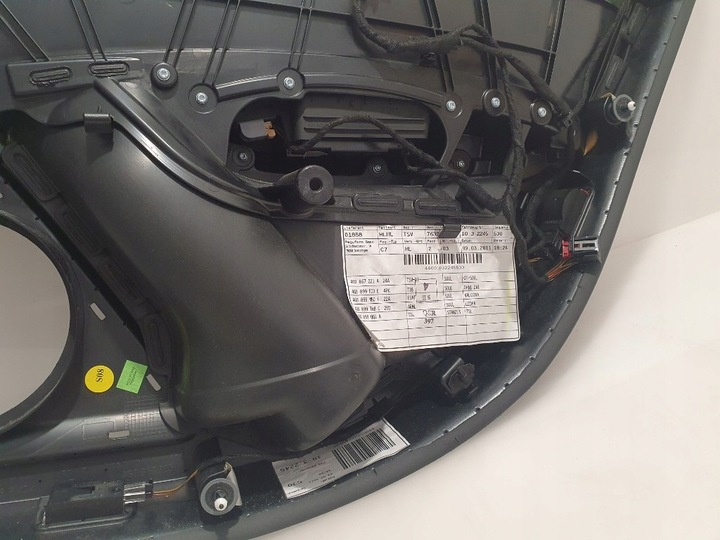 фото №10, A6 c7 4g0 оббивка двері лівий зад задня шкіра підсвітка led ambiente