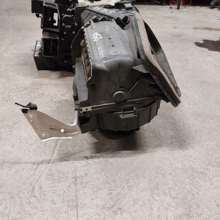 фото №5, Audi a4 b8 обігрівач повітродувка змішувач 8k1820005q