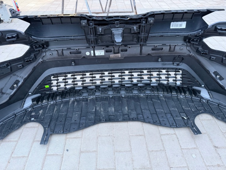 фото №13, Skoda elroq 5lj 24- бампер передній комплектний b.ładny!