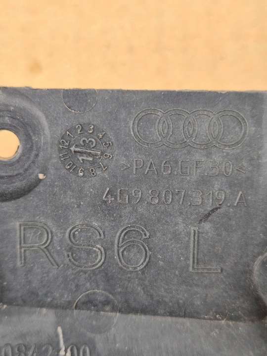 фото №7, Audi rs6 c7 4g 13- крепление наконечники трубы выпускной 4g9807319a