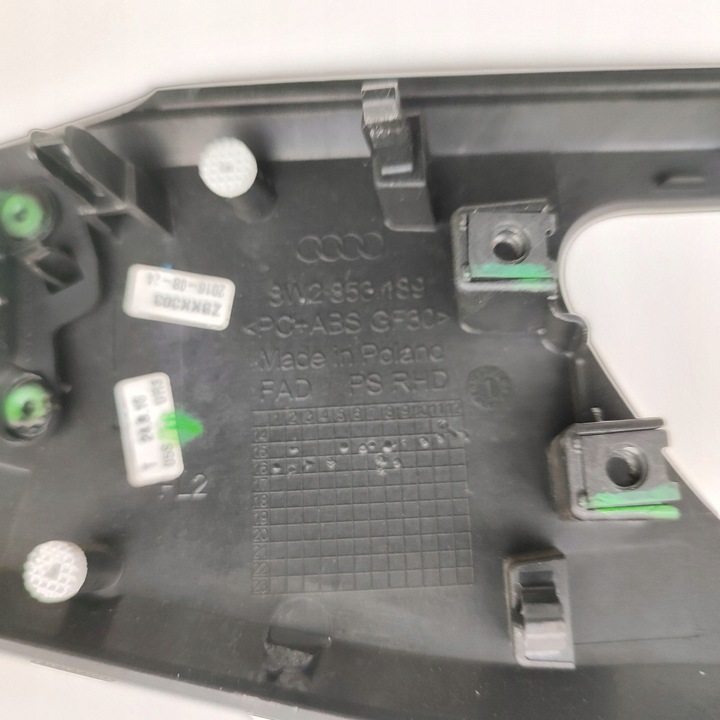 фото №6, Audi a4 s4 b9 8w 2017 рамка бардачка панелі розподільчої