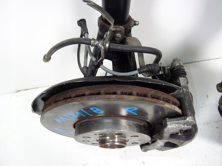 фото №8, Audi a3 8v рестайлинг амортизатор поворотный кулак правая перед 5q0256r 5q0413023eb