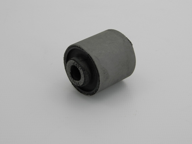 фото №1, Втулка рычага dodge caliber 2.4 srt4 awd