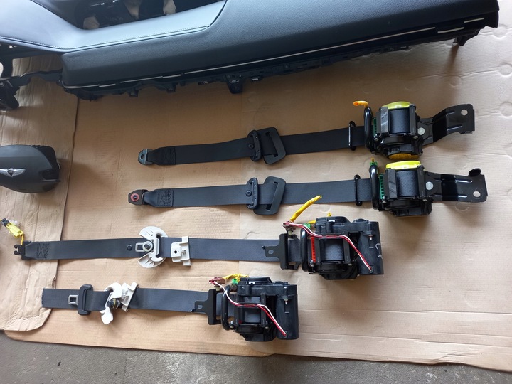 фото №5, Консоль панель датчик 3x подушка безпеки 4 ремені genesis g80