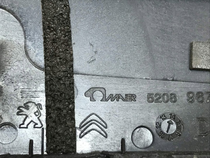 фото №9, C4 ii накладка дверь правая задняя 9677080880