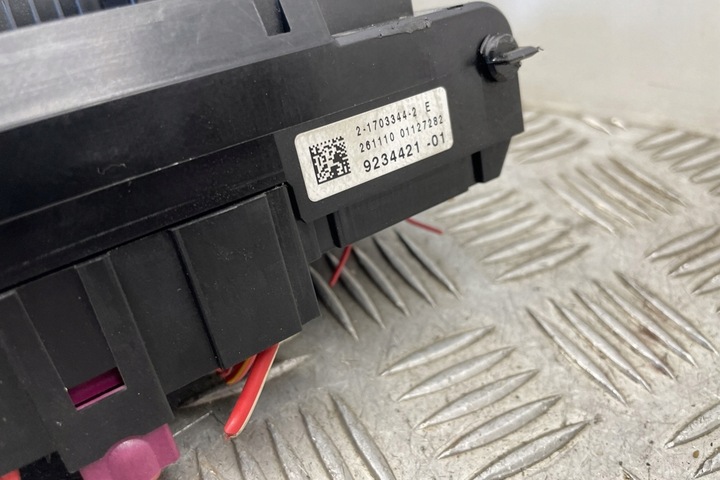 фото №8, Коробка запобіжників bmw 7 f01, f02 9234421 3.0l дизель 180kw 2010