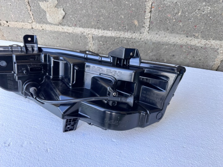 фото №11, Ford mustang vi mk6 рестайлинг 18- led поворотник правое новый eu pjr3b13200bg