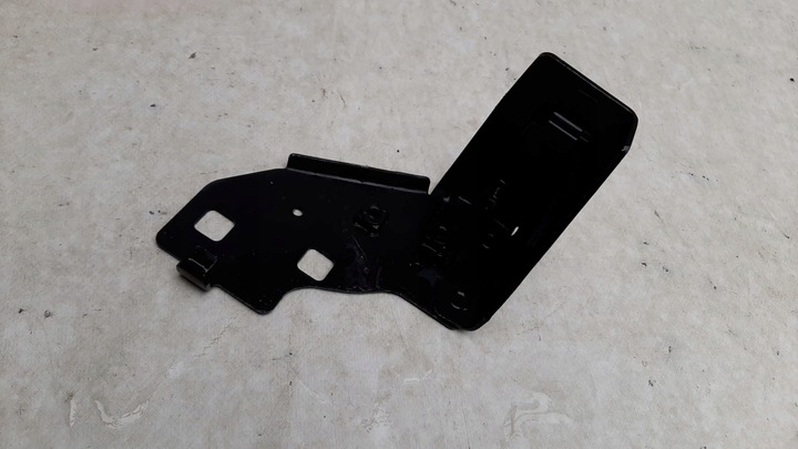 фото №1, Renault captur i 1 13- крепление крыльев ремня правые перед