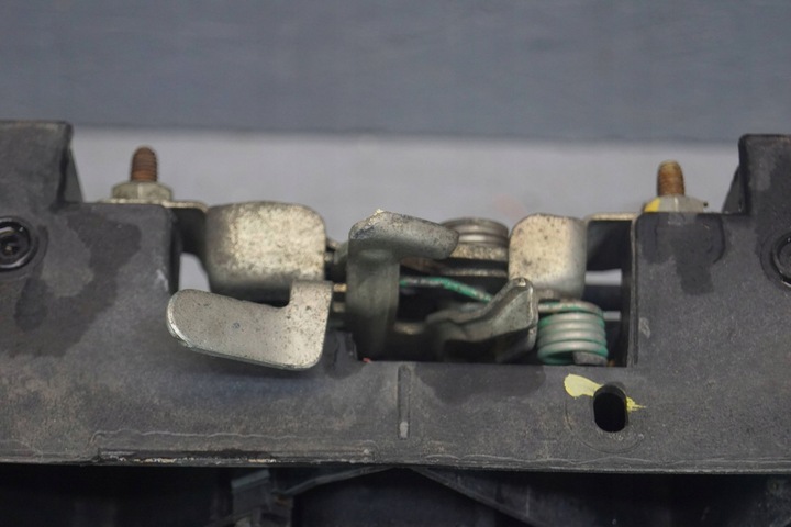 фото №11, Pas переднее верхний усилитель renault clio iii 8200290143 ż248