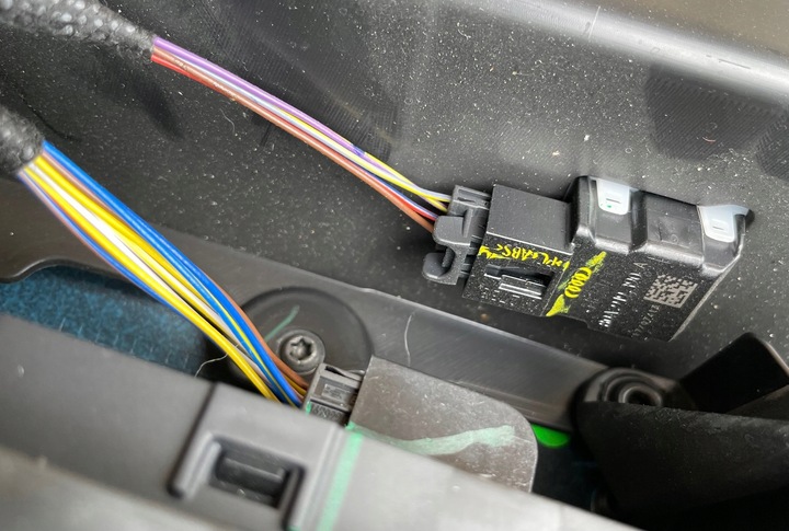 фото №8, Audi q5 80a fy обшивки двері 80a867105a 80a867106a шкіра ідеальні rgb підсвітка.