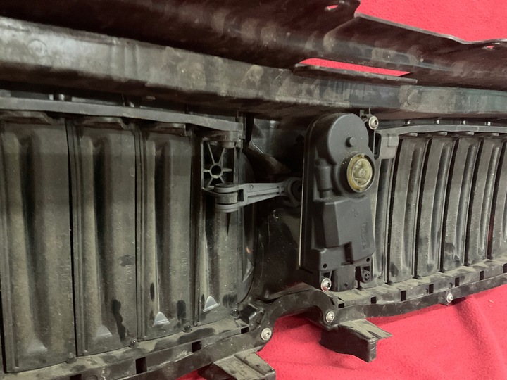 фото №7, Bmw 5 g30 g31 18715610 жалюзі кермо впуск повітря оригінал