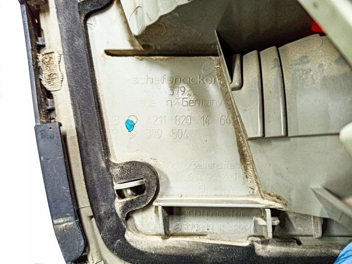 фото №12, Mercedes-benz e w211 2004 зад сторона правая лампы задние