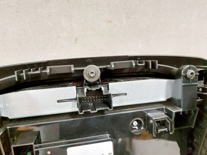 фото №13, Insignia a рестайлинг дисплей радио решётки воздуховод