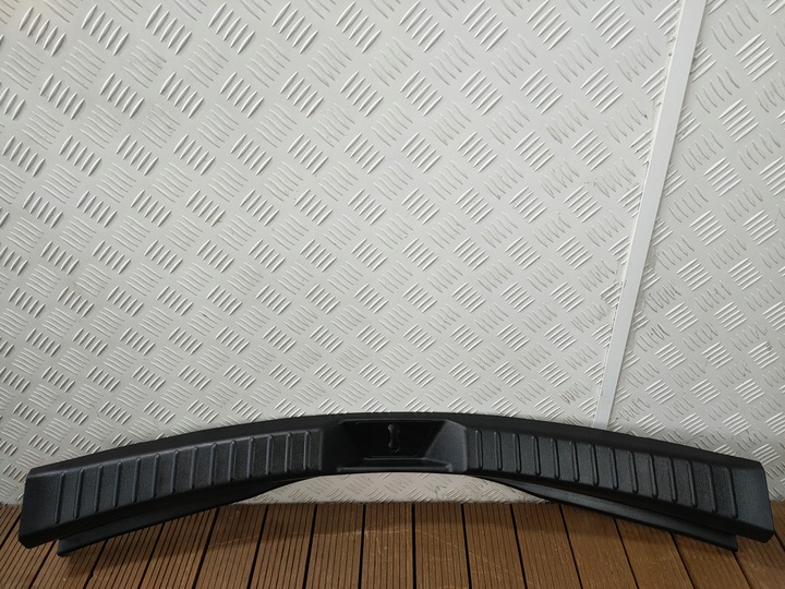 фото №1, Mazda cx-5 ii kf 17-21 планка маскировочная накладка защита ремня заднего kb7w-6889x оригинальный номер