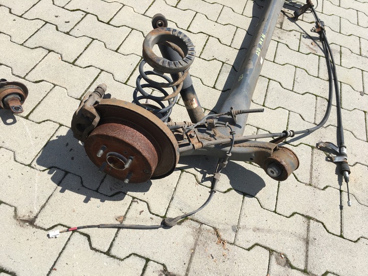 фото №3, Hyundai i20 i 08-15 балка подвешивание задняя зад