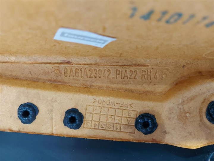 фото №9, Боковина оббивка двері перед права ford fiesta 5d mk7 08-12 5двері