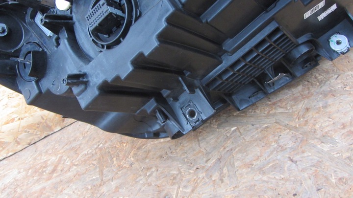 фото №14, Передняя левая лампа bmw x1 f48 led