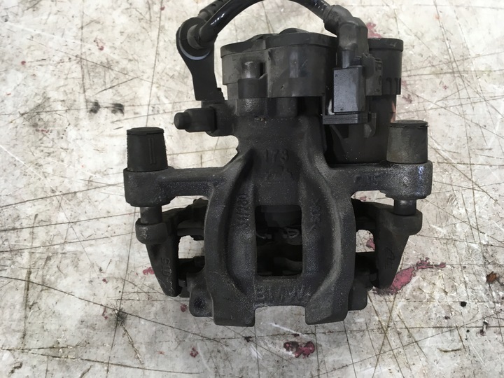 фото №7, Суппорт тормозной зад bmw x1 f48 6883036 6883035