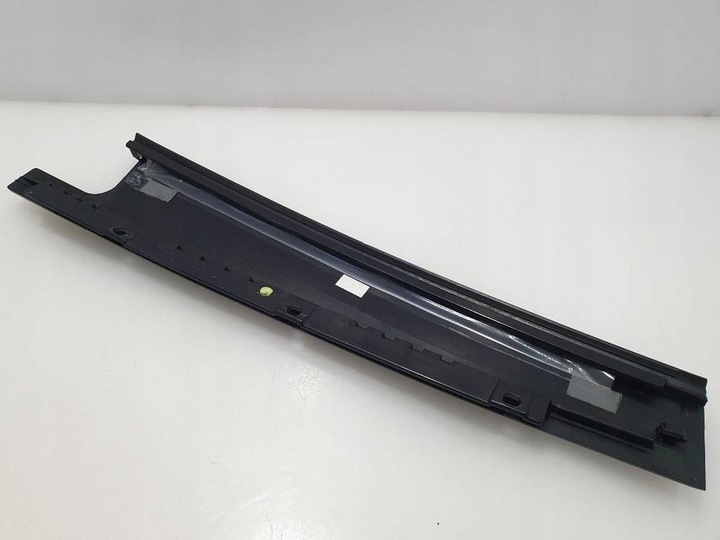 фото №8, Audi q5 09 права планка / прокладка скла двері задніх 8r0839902m