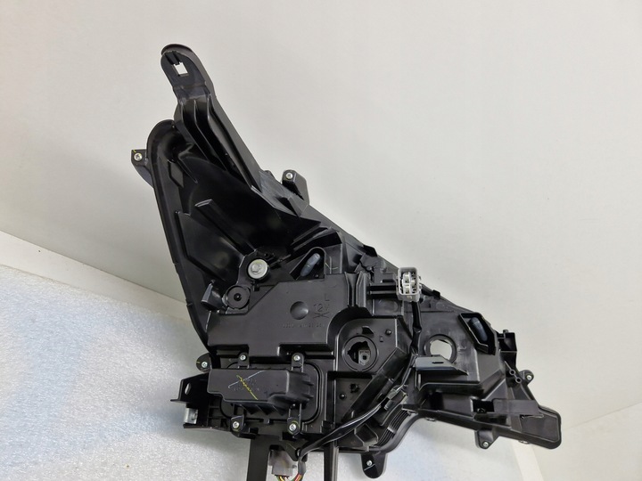 фото №8, Mitsubishi space star ii рестайлинг лампа левая полный led 8301d455 европа