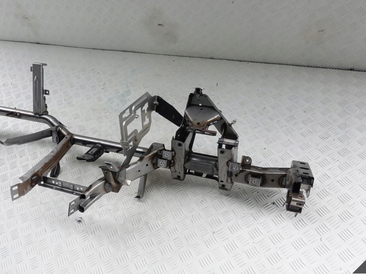 фото №8, Каркас балка консоли porsche oem номер 7p0971882