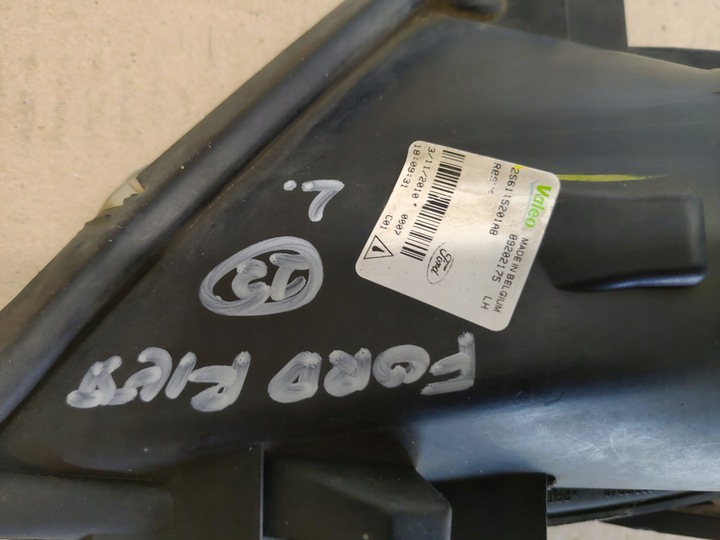 фото №11, Галоген + решітка ліва перед ford fiesta mk6 02-06