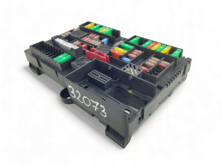 фото №5, Коробка запобіжників bmw m5 g30 f90 m8 f92 19r 4.4 v8 8713127