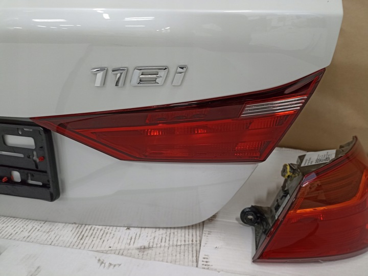 фото №10, Лампы зад bmw f40 комплект идеальные jak новое 7450641 7450642 7450649 7450650