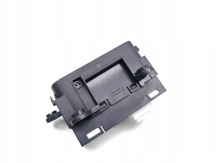 фото №13, Hyundai kona переключатель / кнопка открывания крышки багажника 2024 suv ev