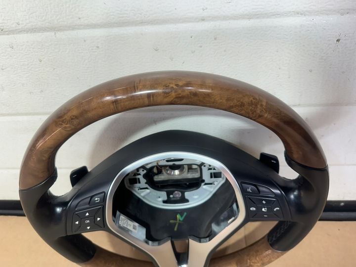 фото №5, Кермо, дерево, шкіра, пелюстки mercedes cls w218, e клас w212