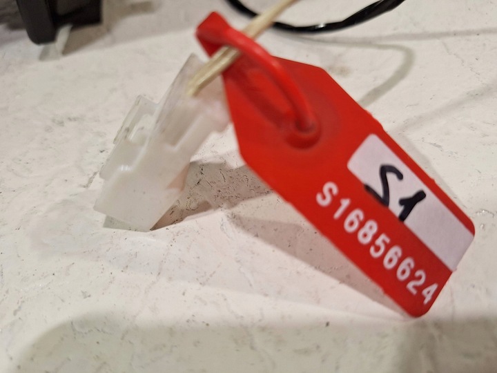 фото №8, Дзеркало зовнішні праві механічне 963013379r dacia sandero ii рестайлінг 16-