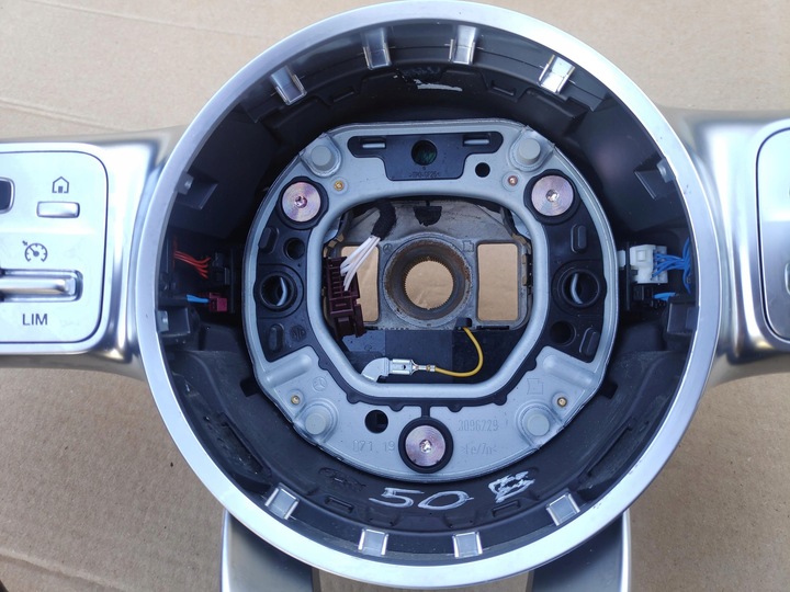 фото №9, Руль кожа лепестки amg mercedes w213 3096229