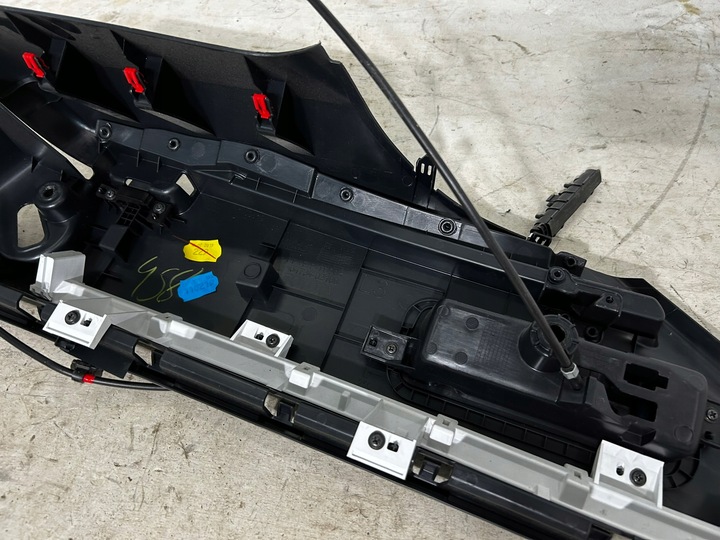 фото №10, Corolla e21 універсал боковина оббивка багажника ліва верх з led