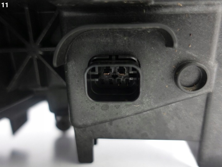 фото №12, Bmw 2 ii g42 m2 g87 cs 22- лампа полный led золото золотая левая перед европа