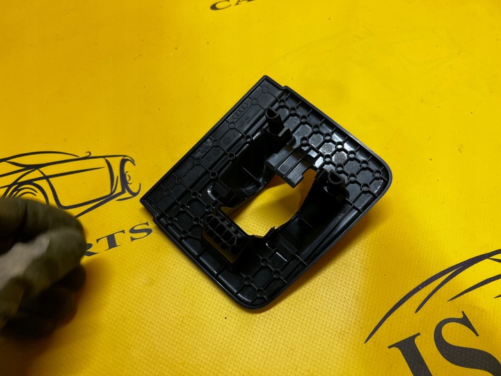 фото №8, Ліва захист заглушка рейка сидіння audi sq7 q7 4m0