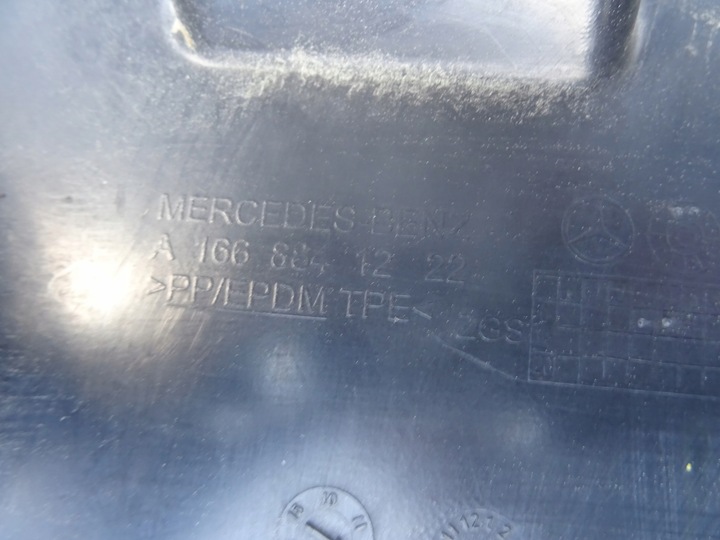 фото №8, Подкрылок передние правые mercedes w166 ml gle amg 63