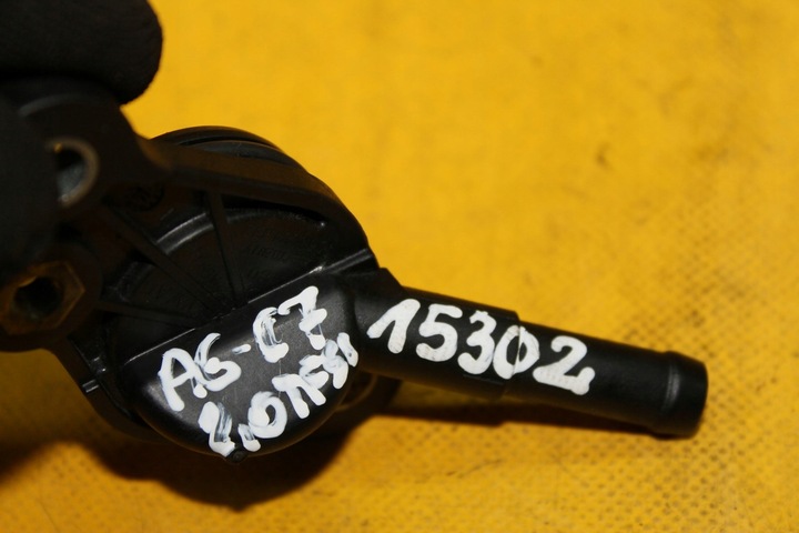 фото №7, Штуцер воды a6 c7 golf vii 06k121132