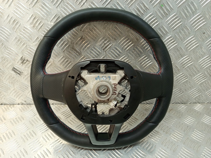 фото №13, Renault clio v руль мультифункция кожа 484001588r