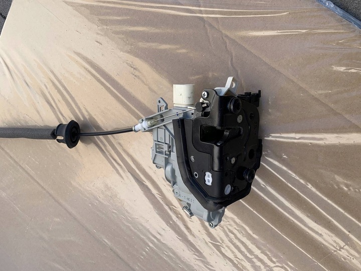 фото №1, Audi q7 ii 4m 15- замок дверь зад левая