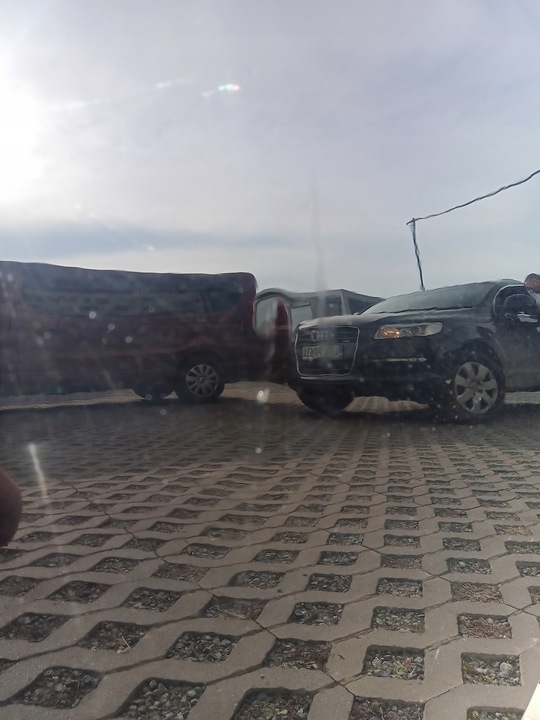 фото №13, Дверь правый перед чёрные vw passat b6 lo41