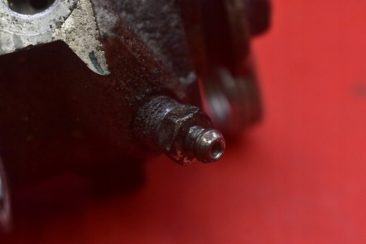 фото №7, Супорт гальмівний праві зад 23skv114 vw new beetle 1.9 tdi 100 km 98-05