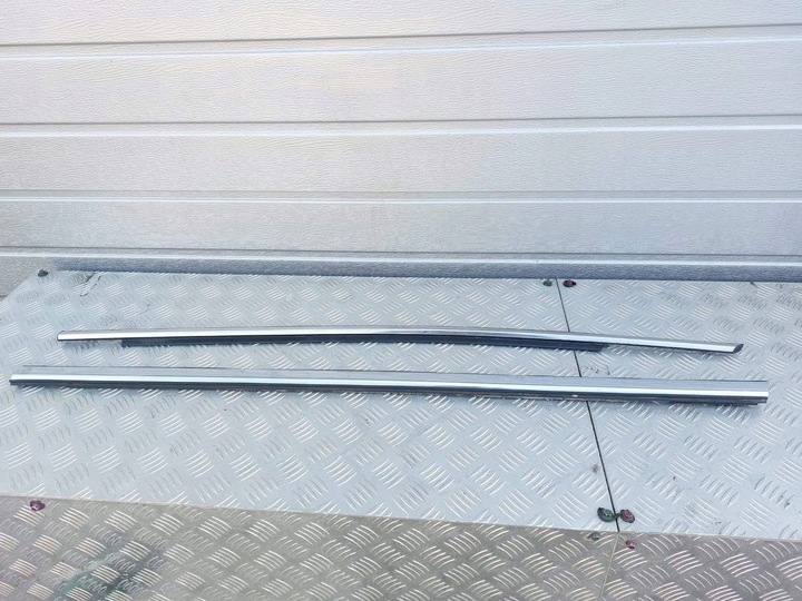 фото №1, Ford fiesta mk7 уплотнитель стекла хром дверь левый перед