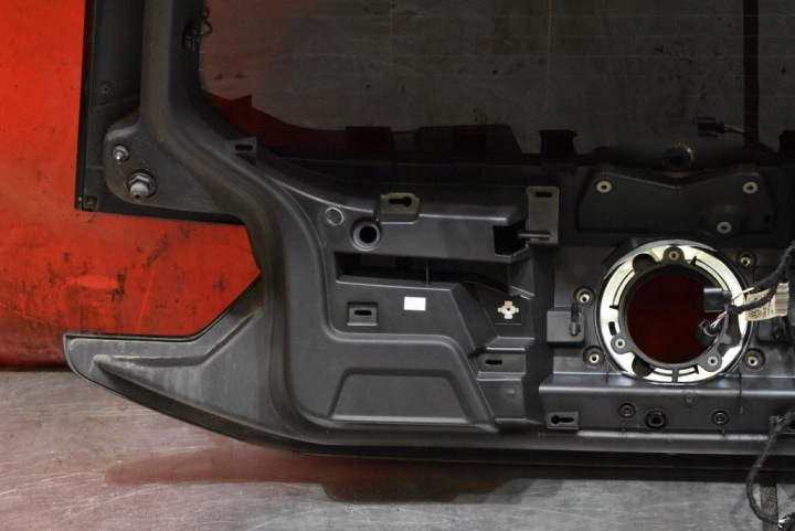 фото №12, Крышка багажника зад задняя чёрная vw id3 id.3 5d hb 19-21