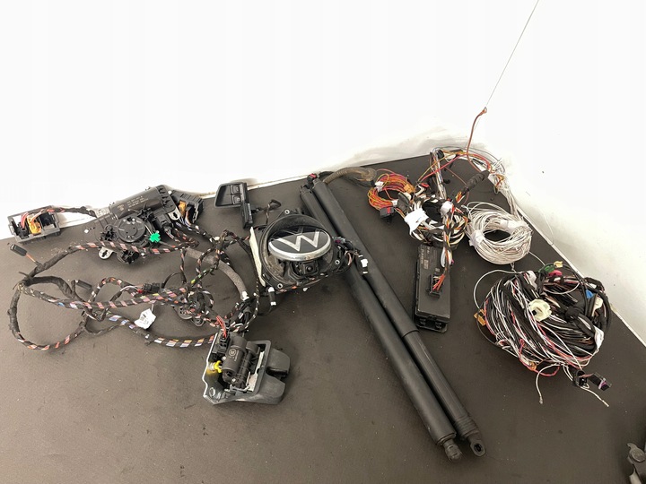 фото №12, Vw passat b8 рестайлінг 19-24r універсал електричний кришка камера набір