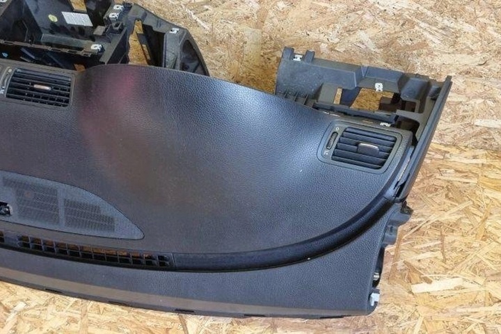 фото №10, Панель роздавальна, капот vw passat b7 аксесуар 365 zsb3c1857004qt 1.39l